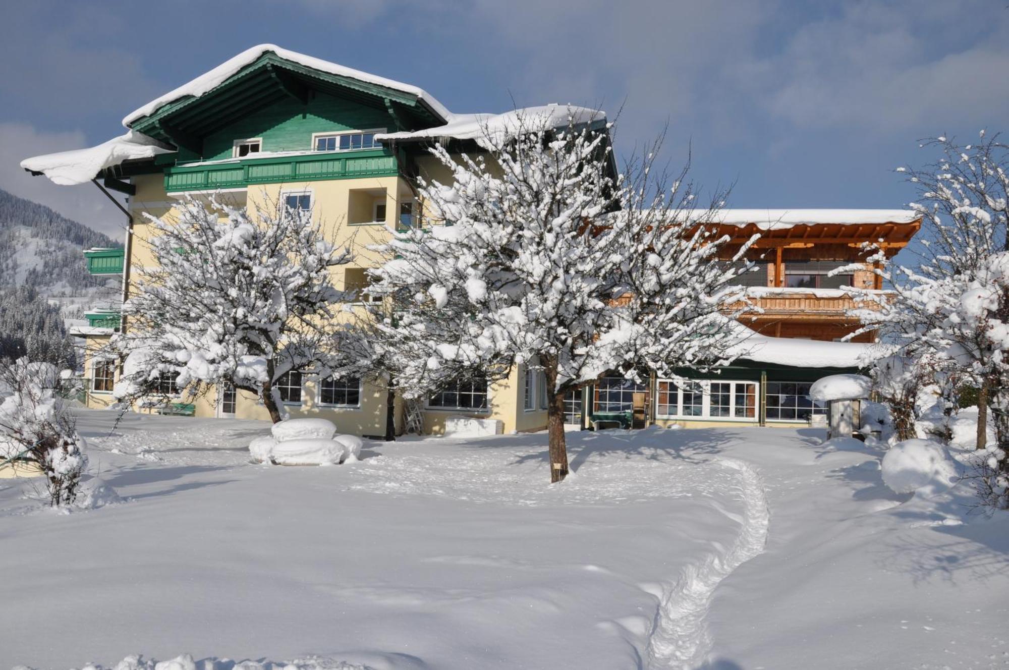 Wohlfuehlresort Und Feriengut Martinerhof 圣马丁安提奈各布里奇 外观 照片