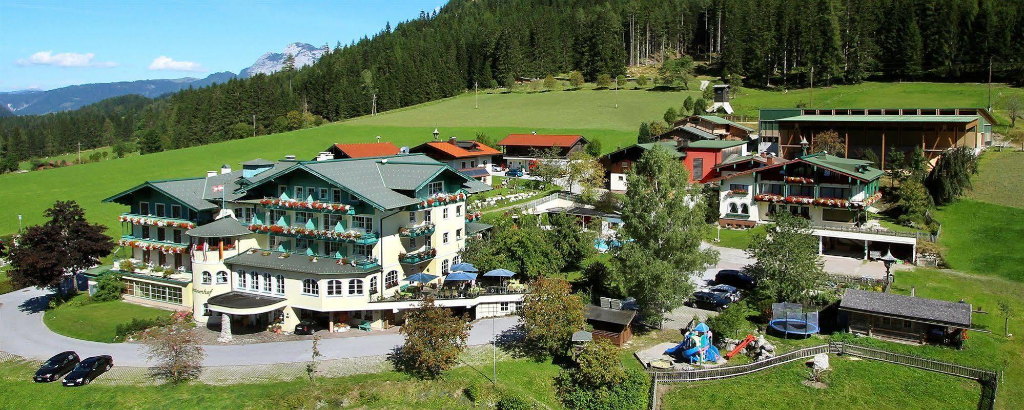 Wohlfuehlresort Und Feriengut Martinerhof 圣马丁安提奈各布里奇 外观 照片