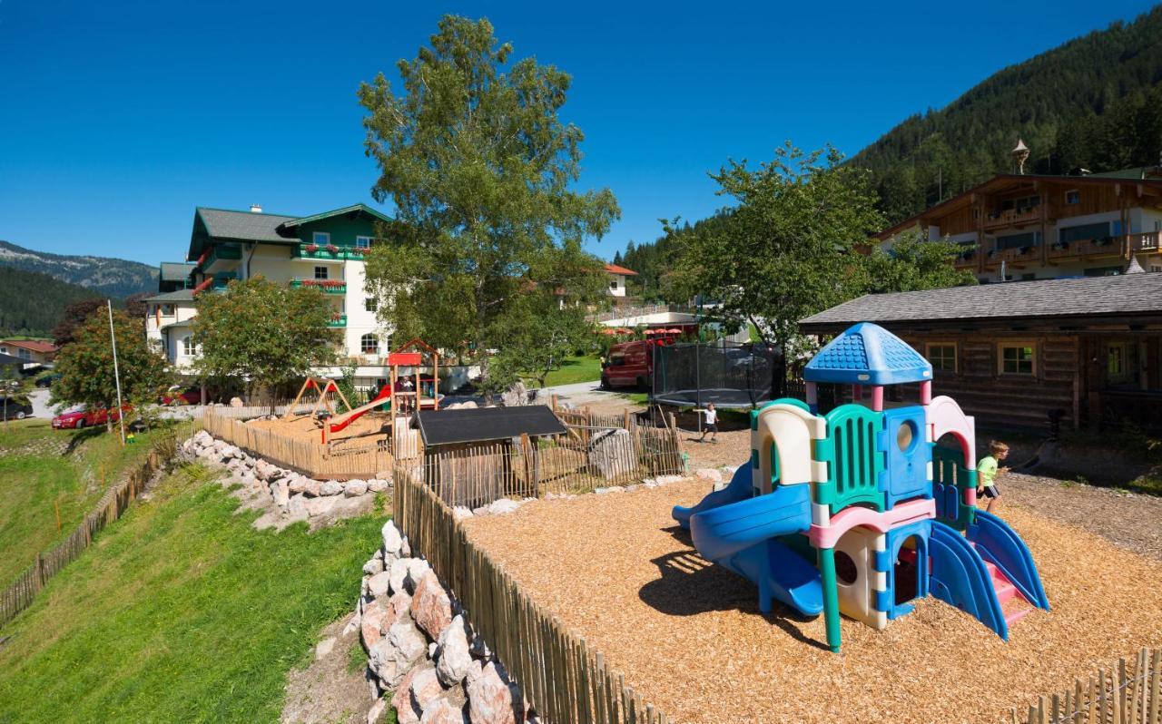 Wohlfuehlresort Und Feriengut Martinerhof 圣马丁安提奈各布里奇 外观 照片