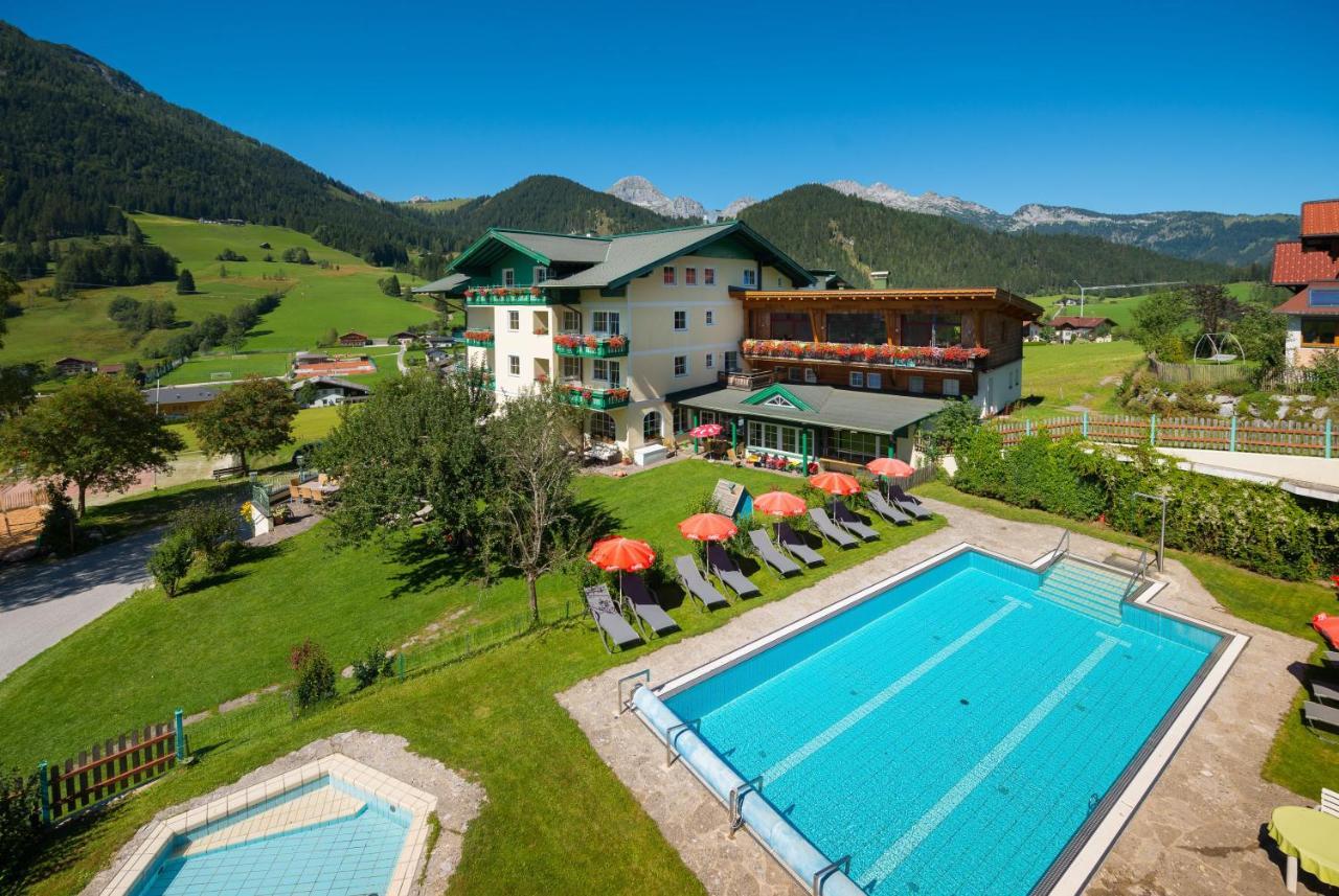 Wohlfuehlresort Und Feriengut Martinerhof 圣马丁安提奈各布里奇 外观 照片